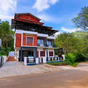 Dakshinakasi , Thirunelly India