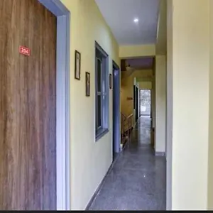 Hotel O Yeti Near Appu Ghar, Gurgaon